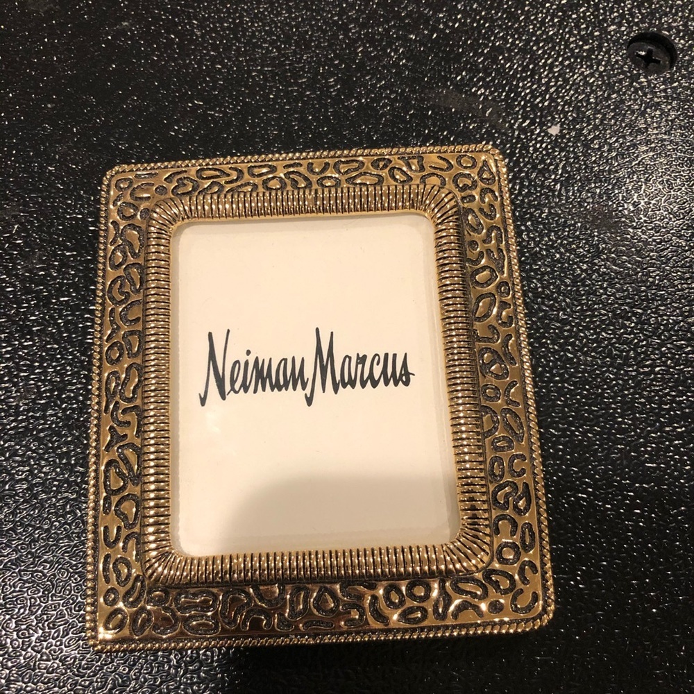 ST. JOHN, NEIMAN MARCUS Portrait Picture Frame